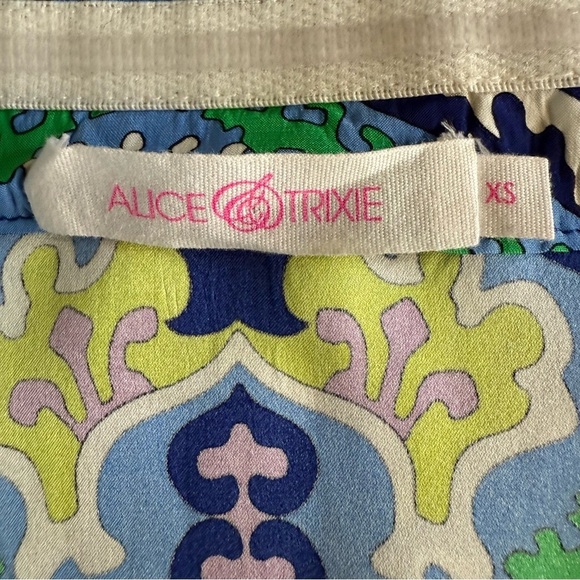 Alice & Trixie Blue Green Vibrant Off Shoulder 100% Silk Blouse Size XS - Picture 3 of 4